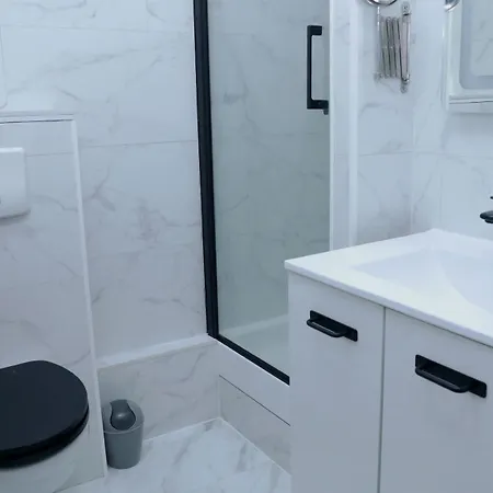Arc De Triomphe & Trocadero Square - Cityapartmentstay Apartment Paris