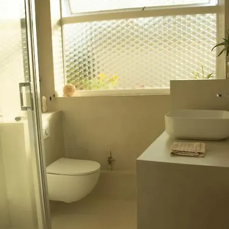 Triplex Lumineux Avec Balcon - 500m Champs Elysees Paris