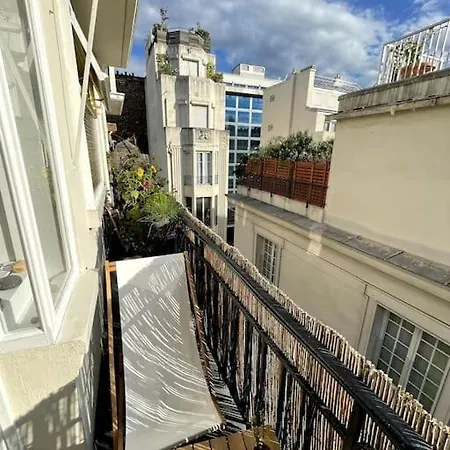 Apartment Triplex Lumineux Avec Balcon - 500m Champs Elysees Paris