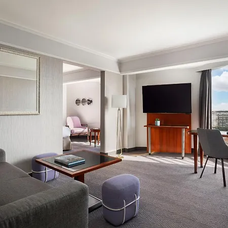Marriott Rive Gauche & Conference Center 4* Parigi