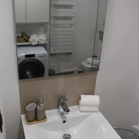 Apartment Bargue