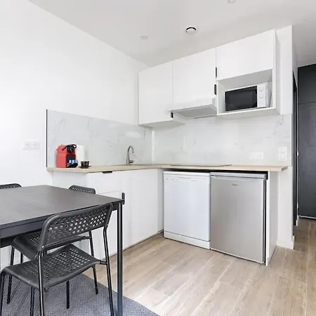 Charming 1br In Heart Of 10th Apartment *