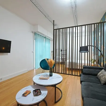 Apartament Fresh Large Studio For 4 Paryż