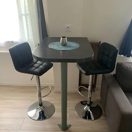 Cosy And Charming In Apartment Paris