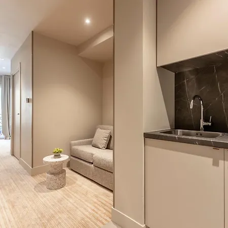 Fl By Sweett Hotel 4*