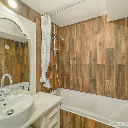 Flexliving - - Lune Holiday home Paris