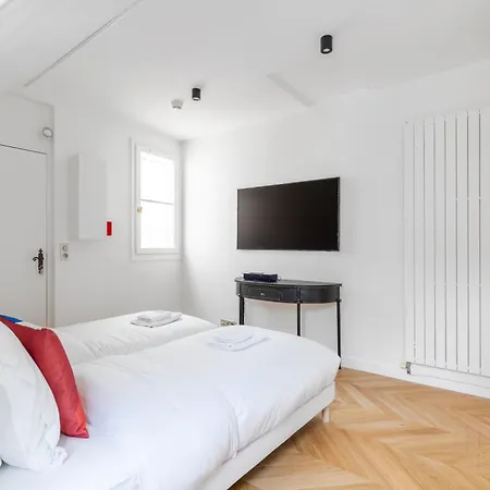 Hotelhome 16 Aparthotel 3*