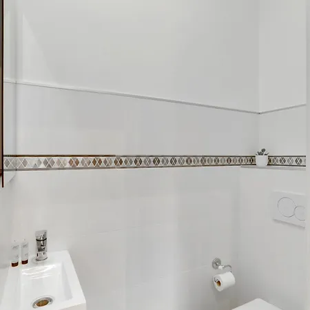 Lavie Maison I Marais Family Apartment