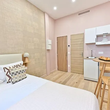 Apartment Petit Confortable & Tranquille 17eme