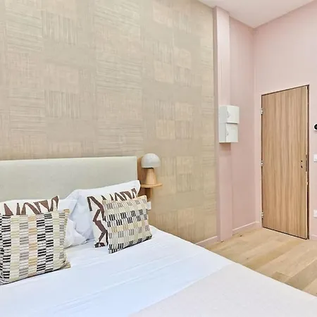 Petit Confortable & Tranquille 17eme Apartment Paris