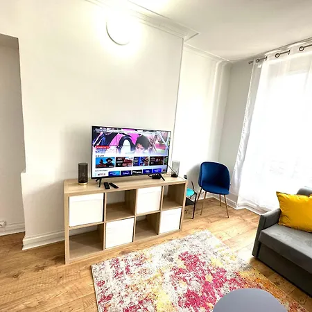 Refait A Neuf 2 Pieces - - Equipe - Parking