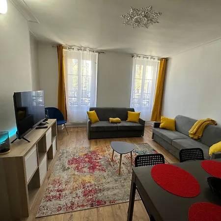 Refait A Neuf 2 Pieces - - Equipe - Parking *