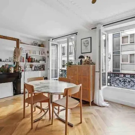 Apartment Design In Le Marais