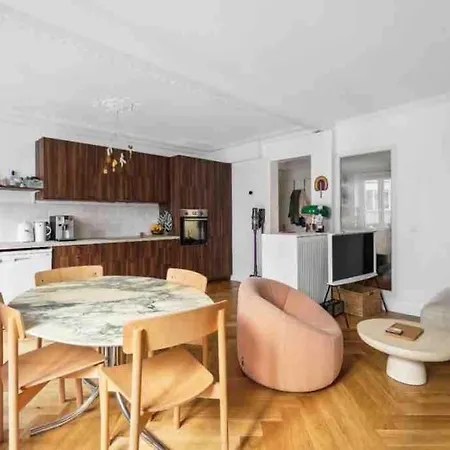 Apartment Design In Le Marais Paris