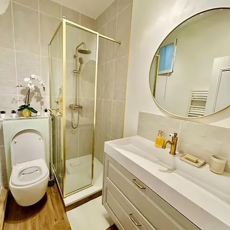 Appt Renove Proche Montmartre Gare Du Nord Et Est