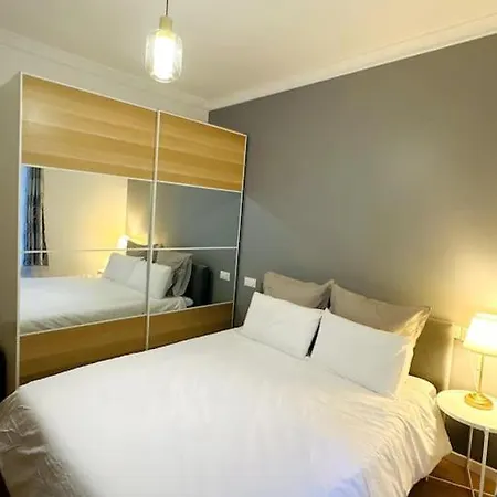 Appt Renove Proche Montmartre Gare Du Nord Et Est Paris