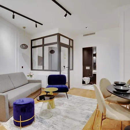 Authentic - 2br - 6p - Moulin Rouge Paris