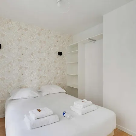 Holiday home Republique Paris