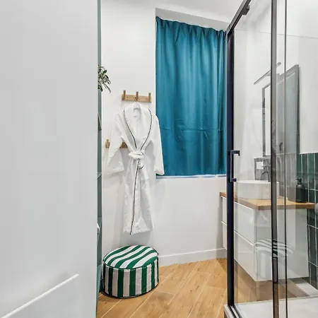 Апартаменты Le Louvre & De - Cityapartmentstay *