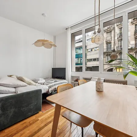 Le Louvre & De - Cityapartmentstay Апартаменты *