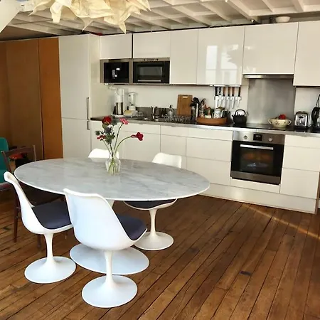 Loft Style 4 People In And Trendy Apartment