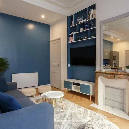 Renovated Spacious Parisian Near La Madeleine * Paris