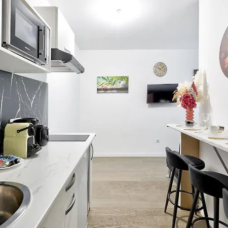 Confort Et Style Moderne A 2 Pas De La Paris