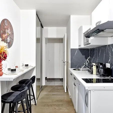 Confort Et Style Moderne A 2 Pas De La Paris