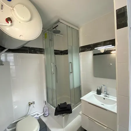 Appartement 12m2 With View On Eiffel Tower