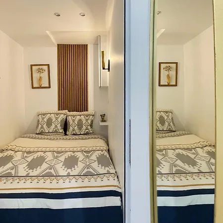 Chic Marais Centre Apartment Paris