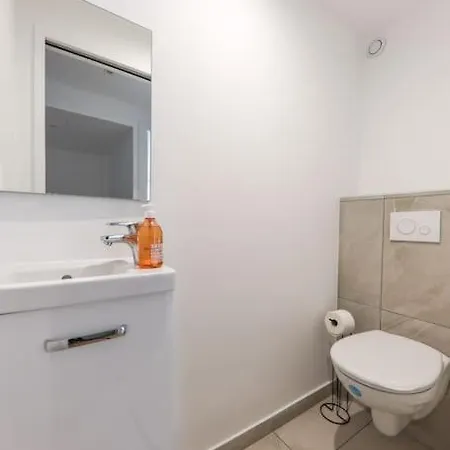 Apartment Urban Retreat Brand-new Duplex 2-bedroom *