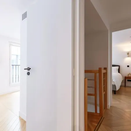 Urban Retreat Brand-new Duplex 2-bedroom Apartment Paris