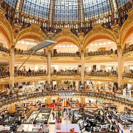 A 2 Minutes De Lafayette París