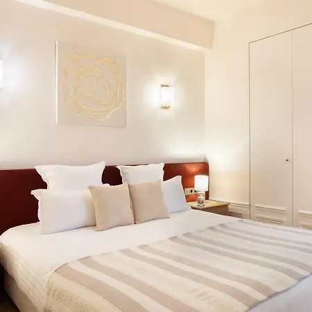 Pick A Flat's Apartements With Services In Louvre - Rue Des Halles Paris