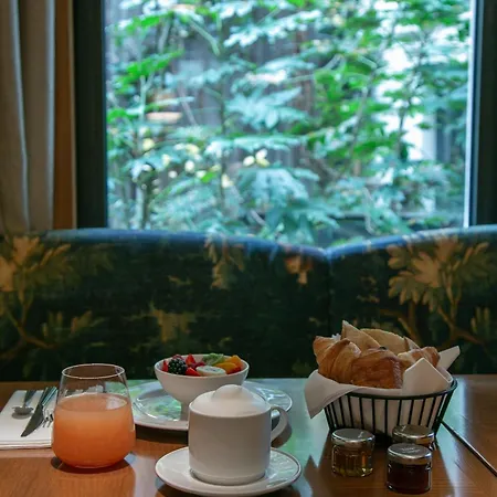Le Ballu Hotel Parijs