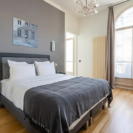 Apartment Luxury 4 Bedroom Eiffel Tower View