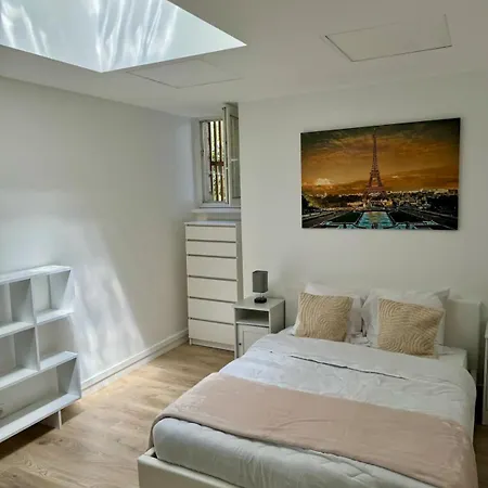 Apartament Parisian Spacious 70m2 Flat Near Eiffel Tower