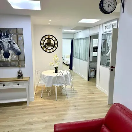 Parisian Spacious 70m2 Flat Near Eiffel Tower * Paryż