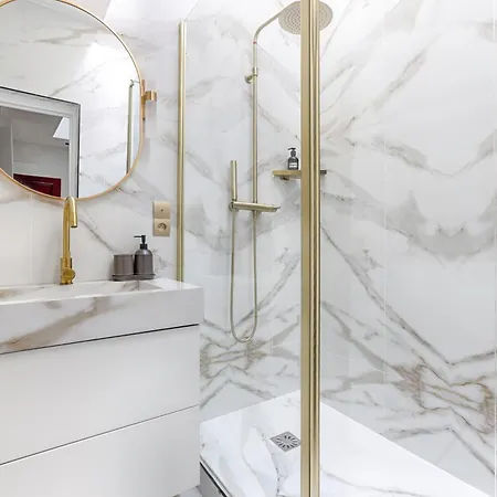 Apartment Charming Pied A Terre Near Montmartre