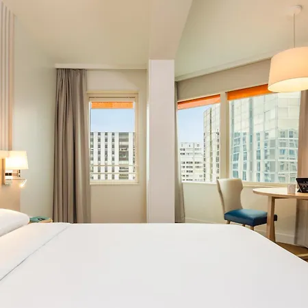 Aparthôtel Adagio Tour Eiffel 4*