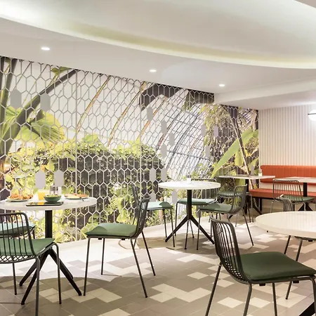 Aparthôtel Adagio Tour Eiffel 4* Paris