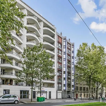 Apartment In With View, 15min Direct To Center *