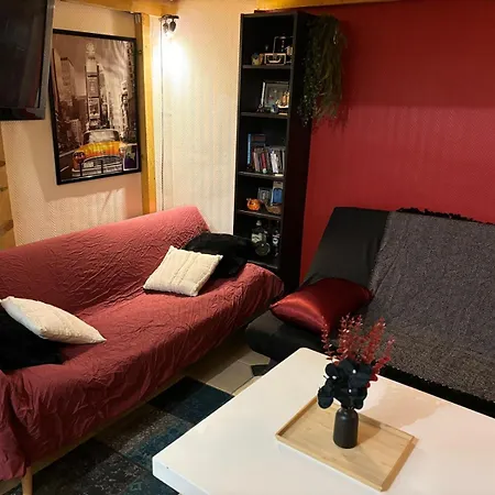 Appartamento Sympa Meuble Et Equipe Nation. *