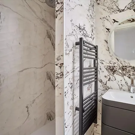 Appartement Luxueux Familial 5 Bd, Parc Monceau