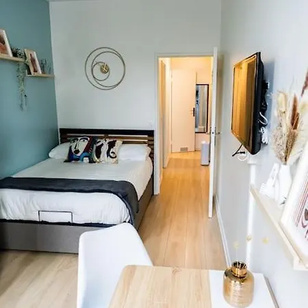 Welcome To Cristina's House Apartment