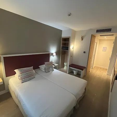 Ξενοδοχείο Kyriad 18 - Porte De Clignancourt - Montmartre Παρίσι