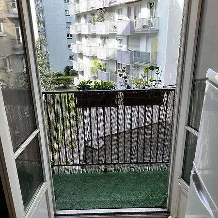 Un A Cote De La Cite Florale *