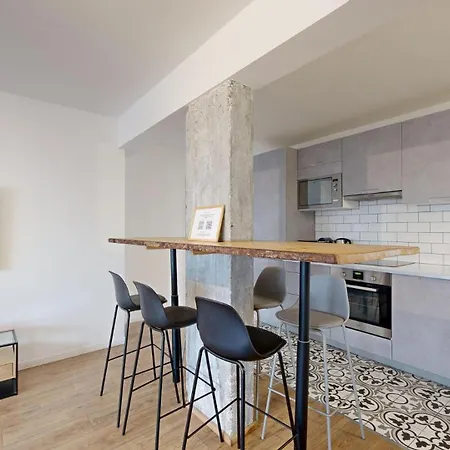 Bluestay 69 - Charmant A Apartment