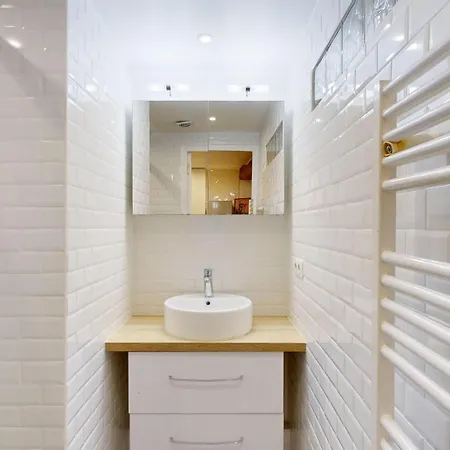 Bluestay 112 - Elegant A Apartment Paris