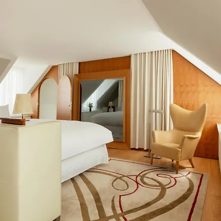 Le Royal Monceau Raffles מלון 5*